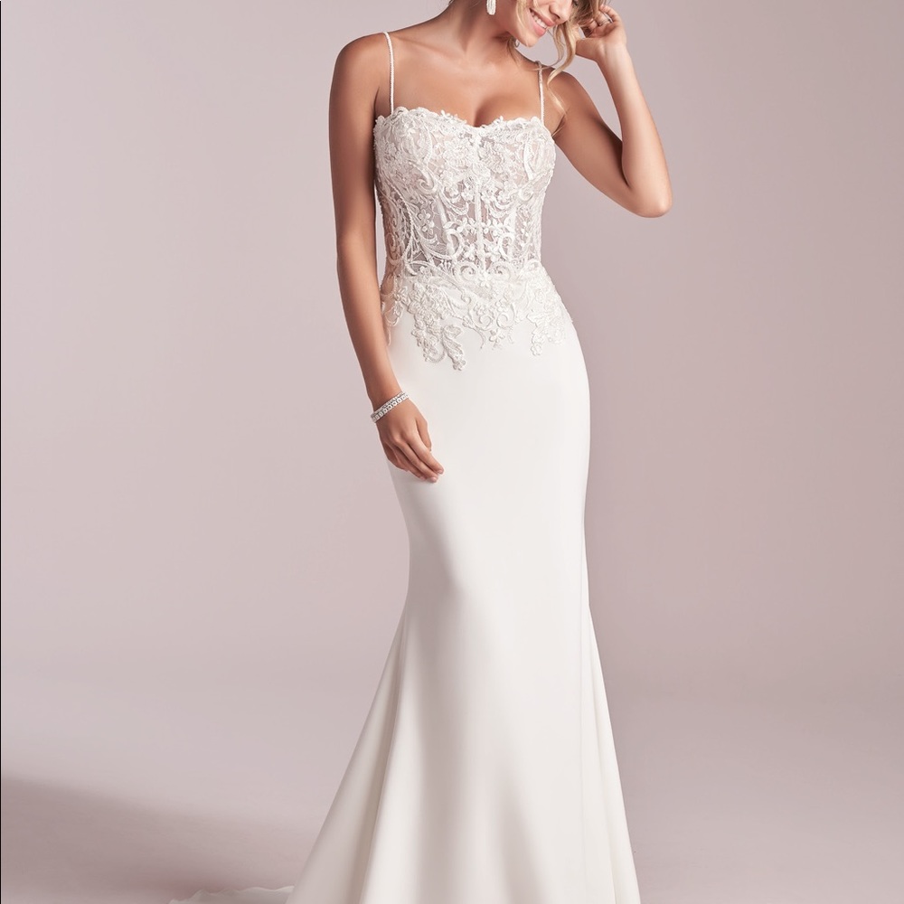 Maggie Sottero “Darby” wedding dress size 8, has been dry cleaned